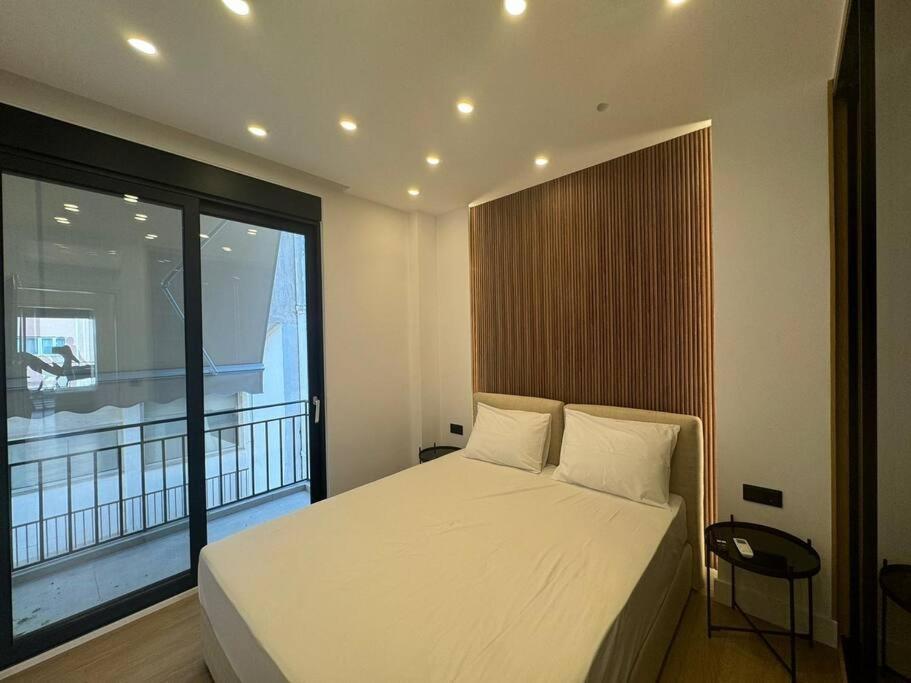 Bluemotion - Portsuite 4a Piraeus